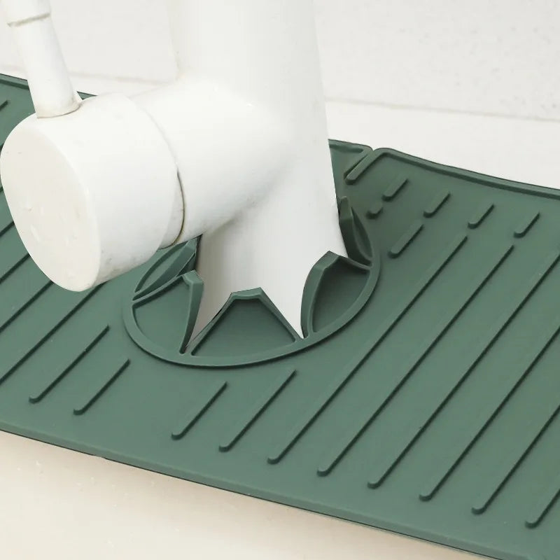 Silicone Kitchen Sink Splash Guard Drain-Off 