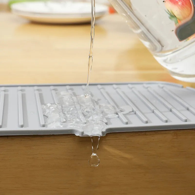 Silicone Kitchen Sink Splash Guard Drain-Off 