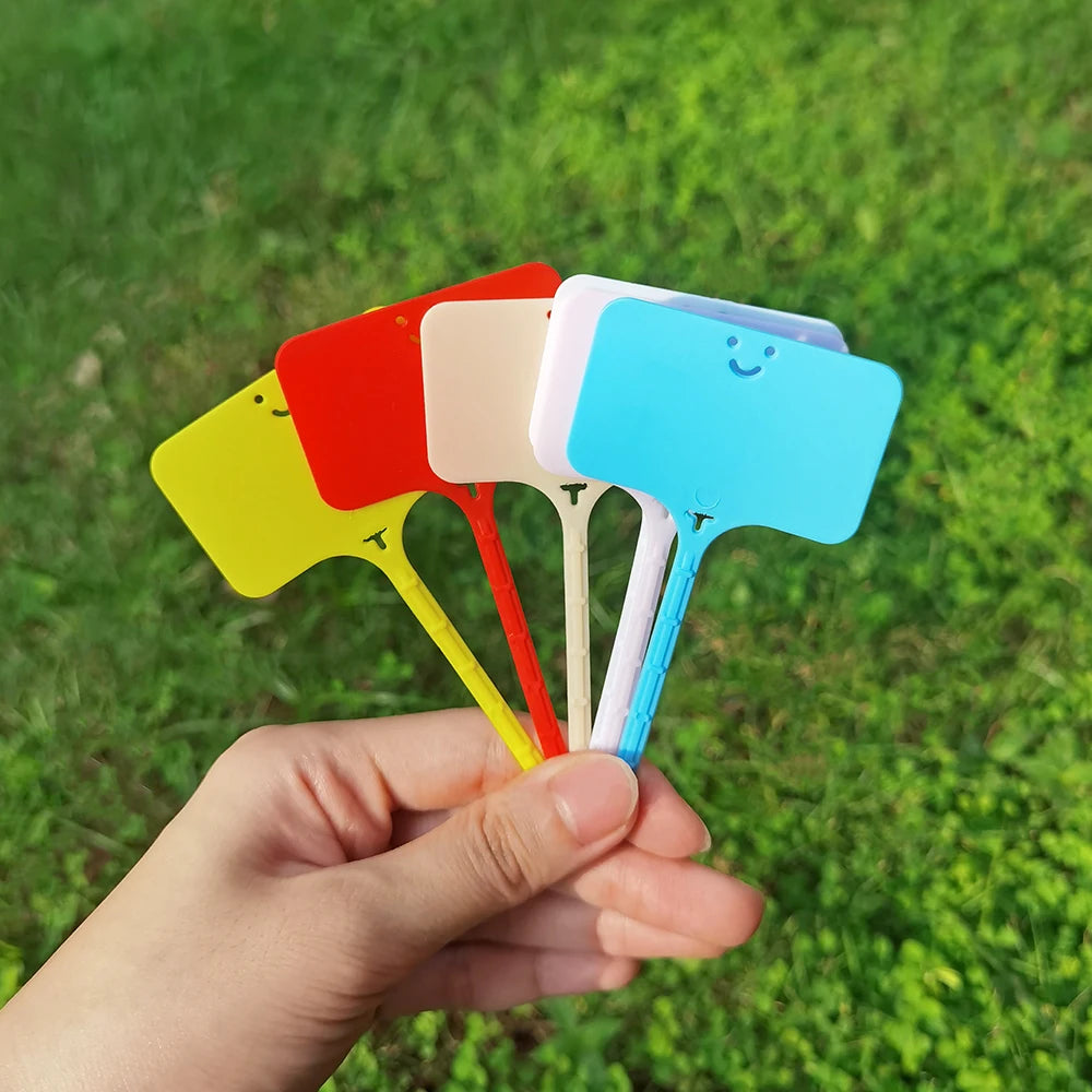 100 Garden Re-Usable Plastic Plant Labels 